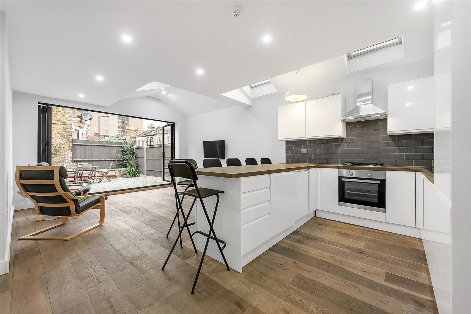 Elcot Avenue SE15