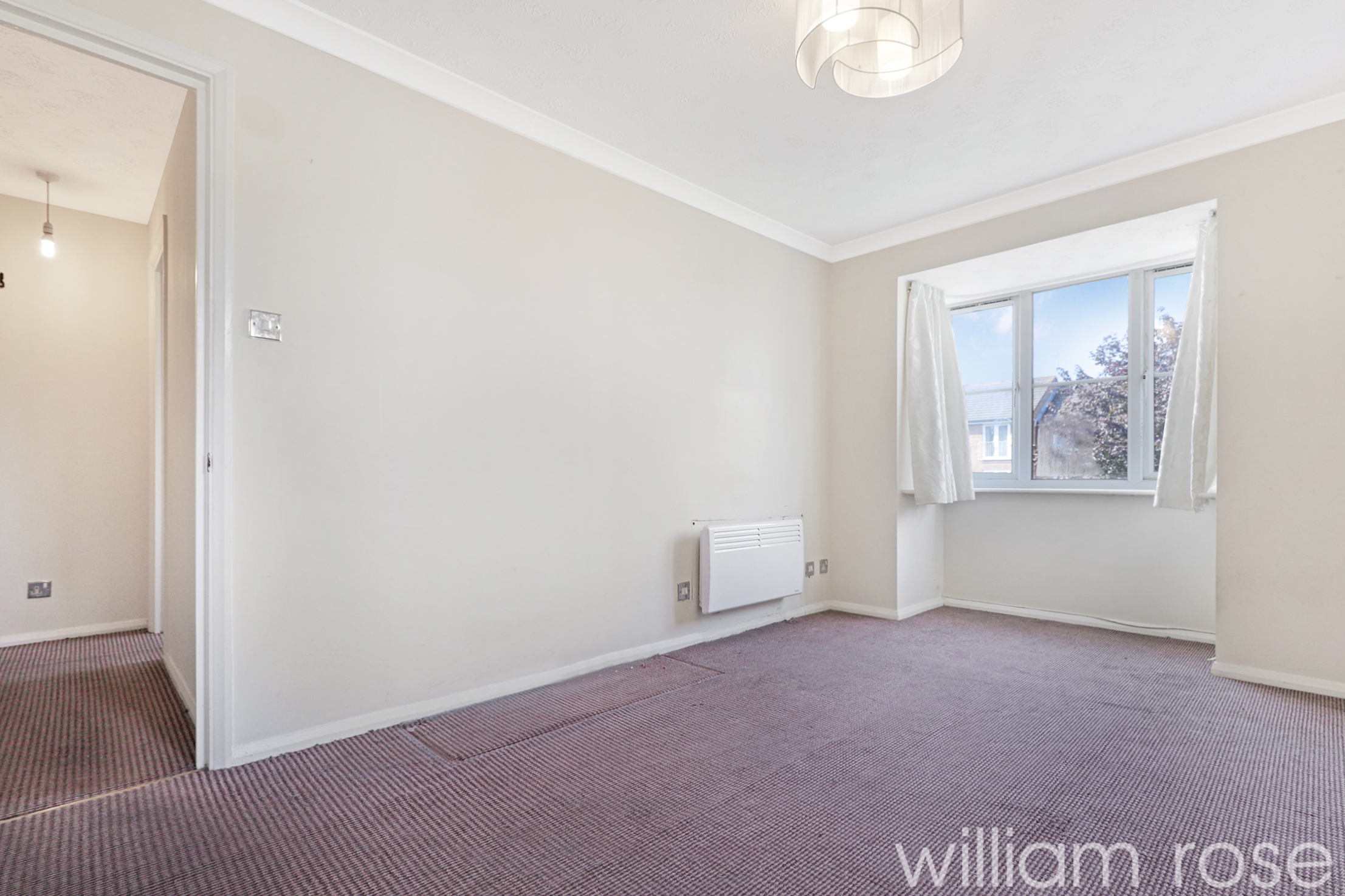 Property For Sale Thurlow Close, Highams Park, E4 1 Bedroom Apartment