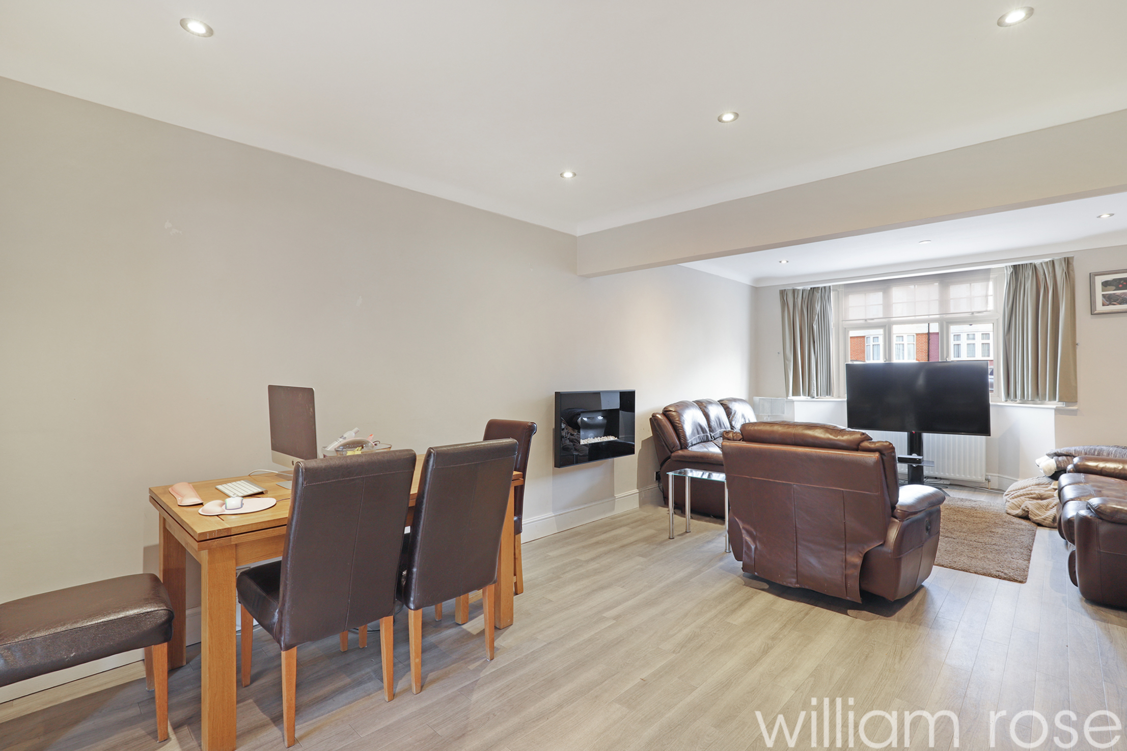Property For Sale St Barnabas Road, Woodford Green, IG8 4 Bedroom