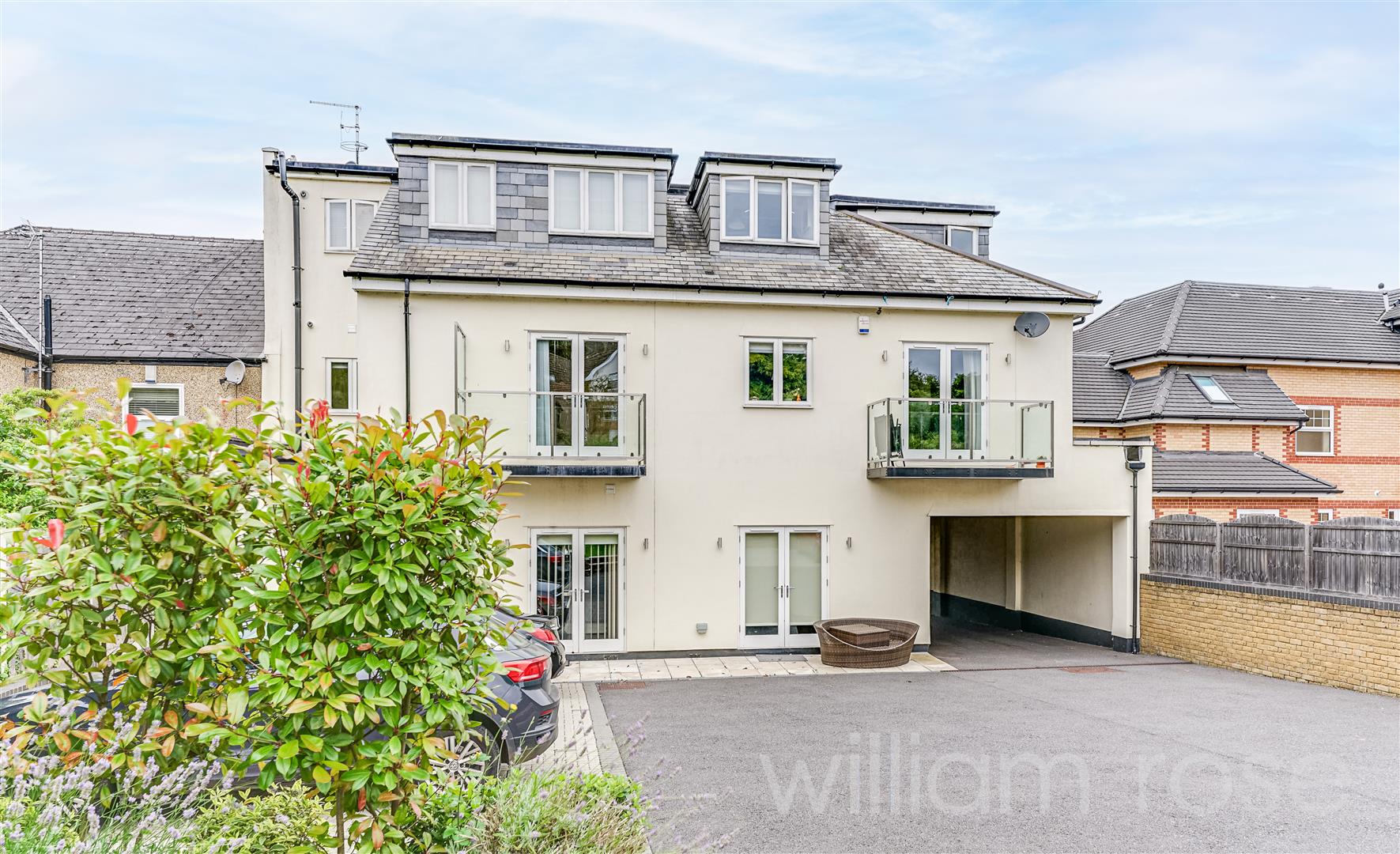 Property For Sale Epping New Road, Buckhurst Hill, IG9 2 Bedroom