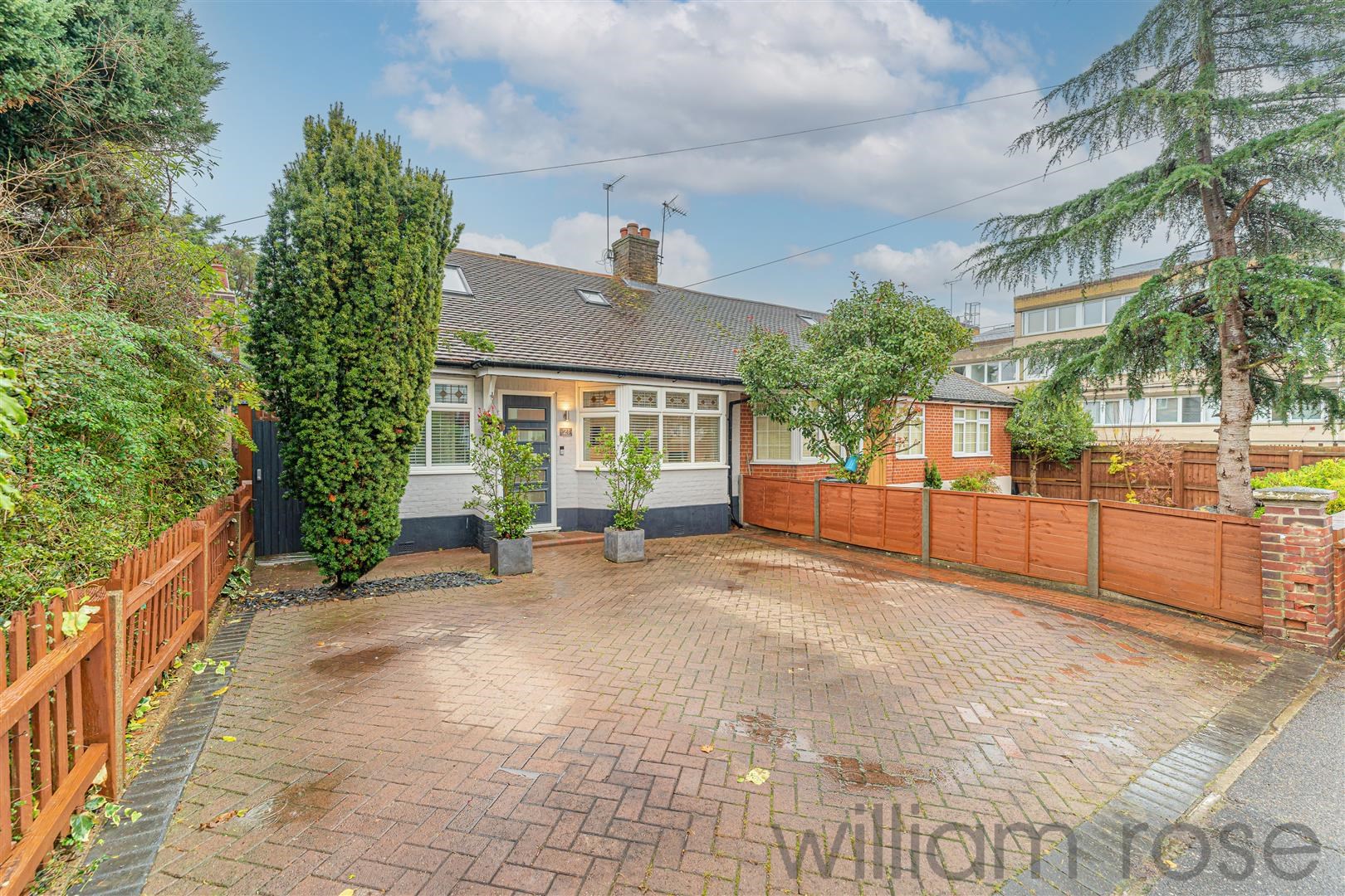 Property For Sale Avenue Road, Woodford Green, IG8 4 Bedroom Semi