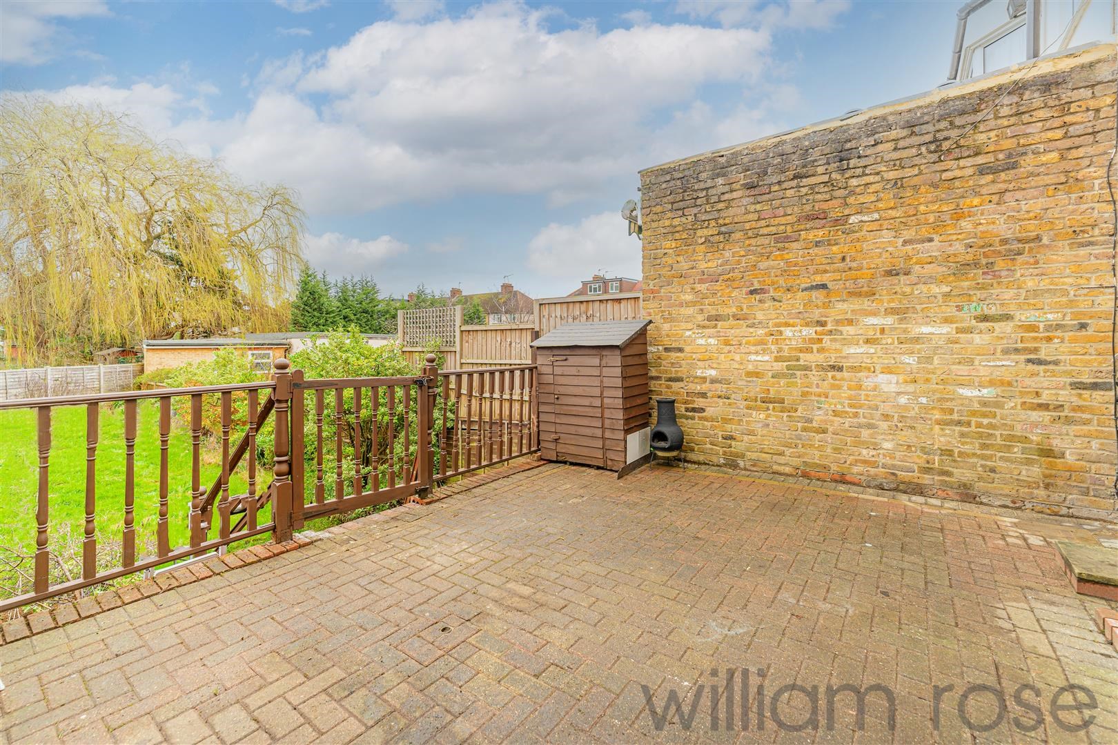 Property For Sale Brackley Square, Woodford Green, IG8 3 Bedroom