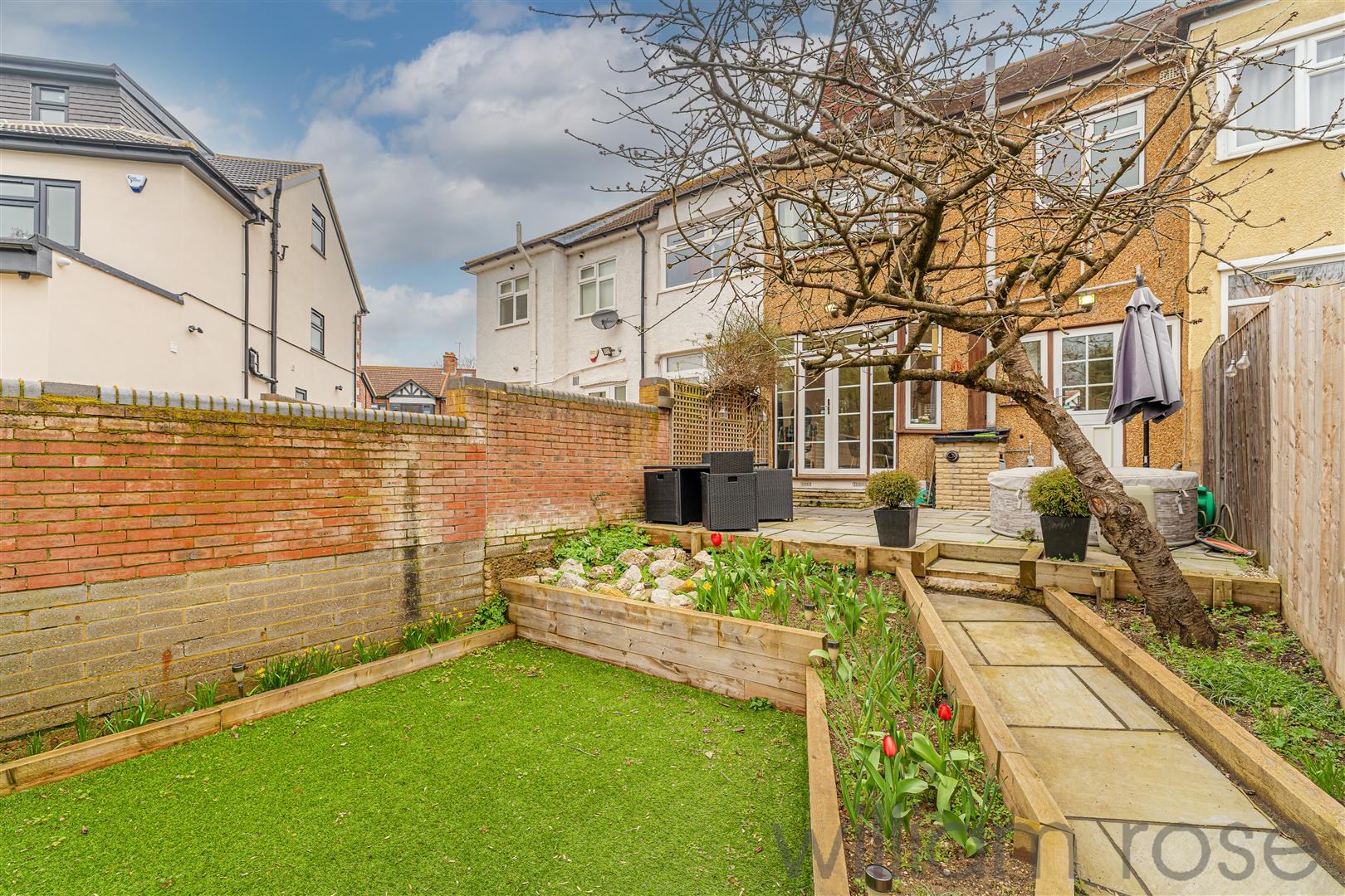 Property For Sale Brackley Square, Woodford Green, IG8 3 Bedroom