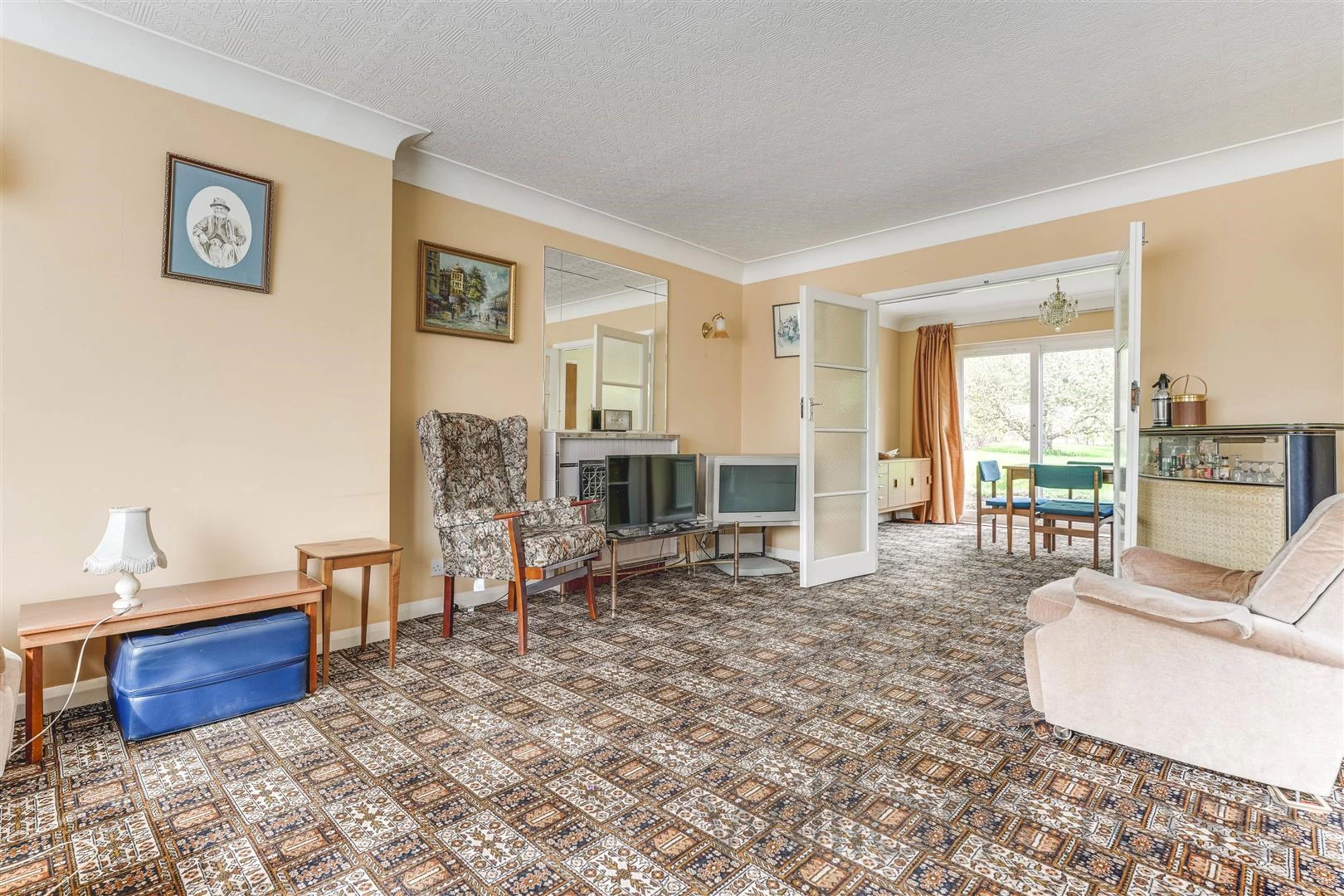 7 Linden Crescent WM-18