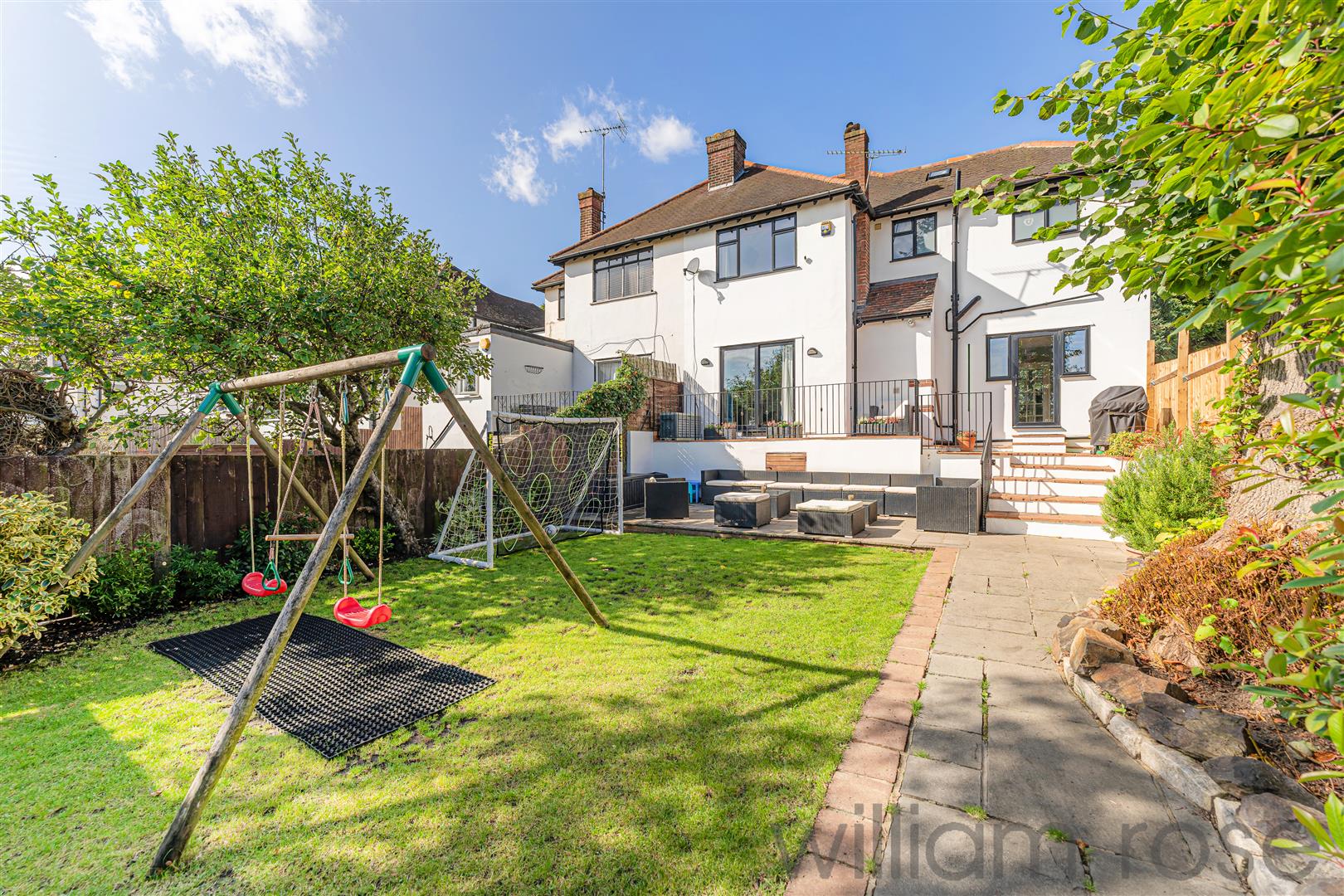 Property For Sale High Road, Buckhurst Hill, IG9 4 Bedroom Semi