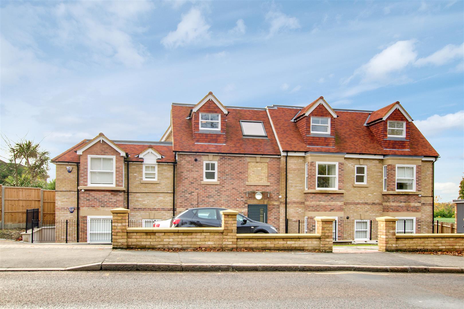 Property To Rent Whitehall Road, Woodford Green, IG8 2 Bedroom