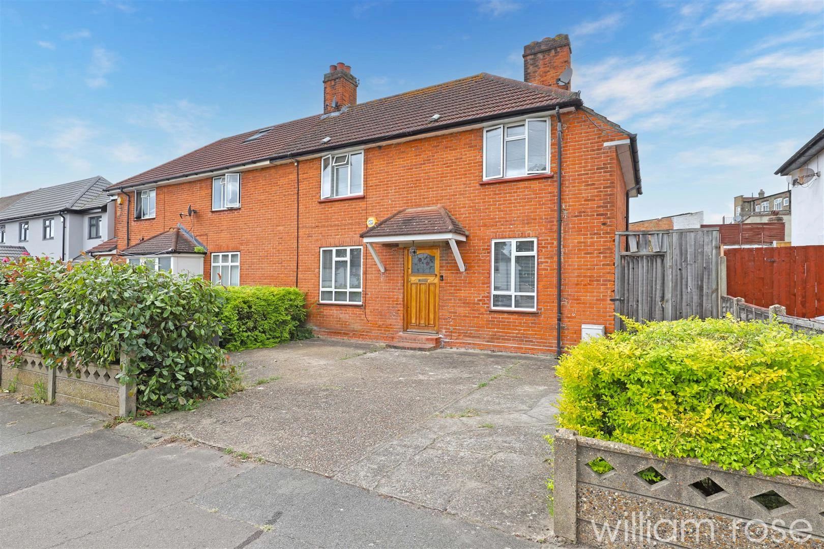 Theydon Grove Woodford Green IG8