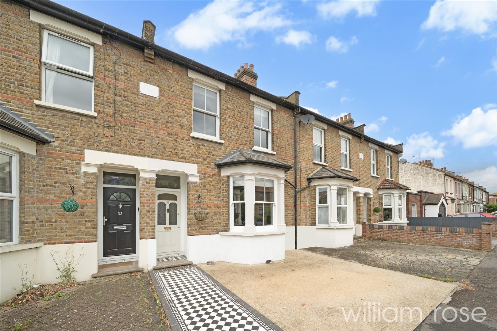 Property For Sale Canfield Road, Woodford Green, IG8 4 Bedroom