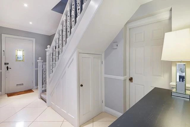 Hallway.jpg