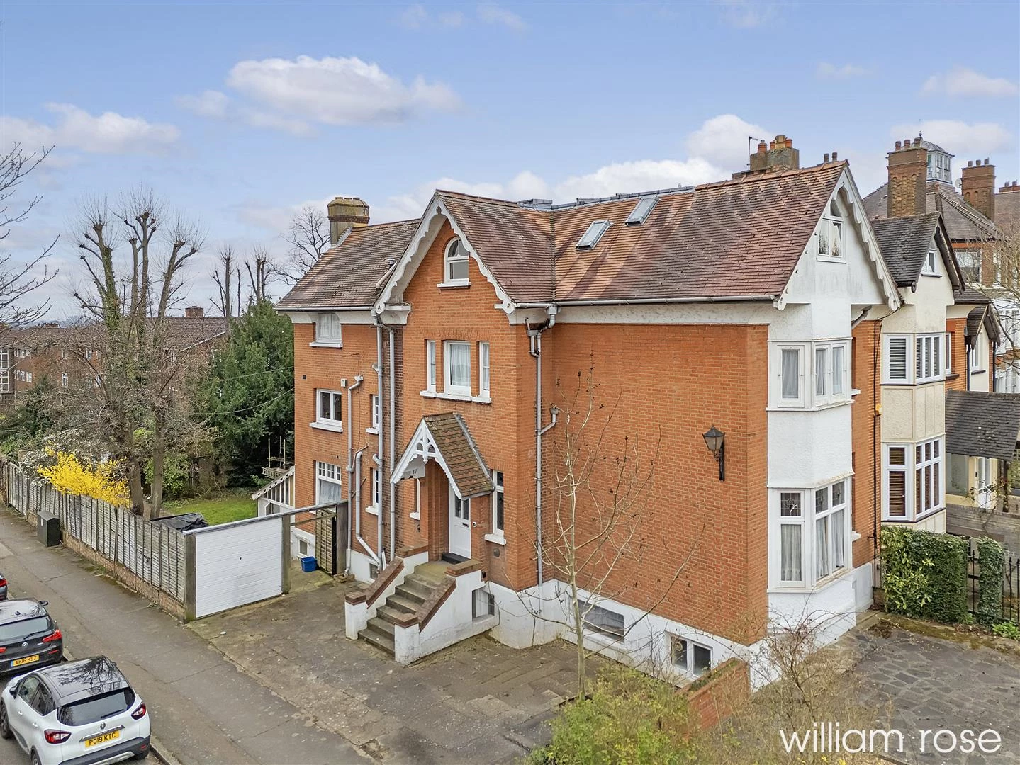 Broomhill Road Woodford Green IG8