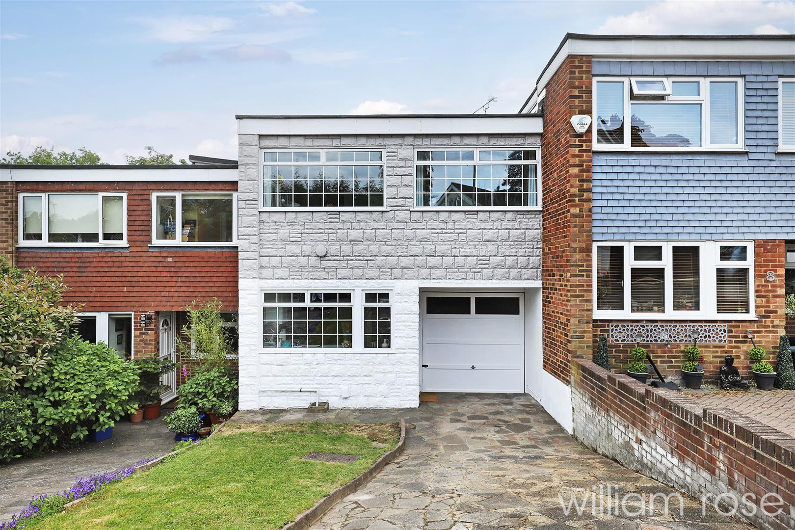 Monkchester Close Loughton IG10