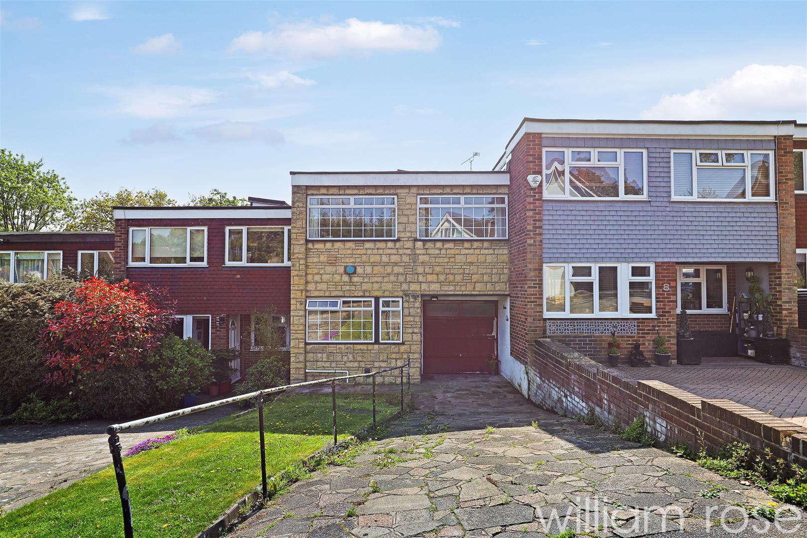 Monkchester Close Loughton IG10