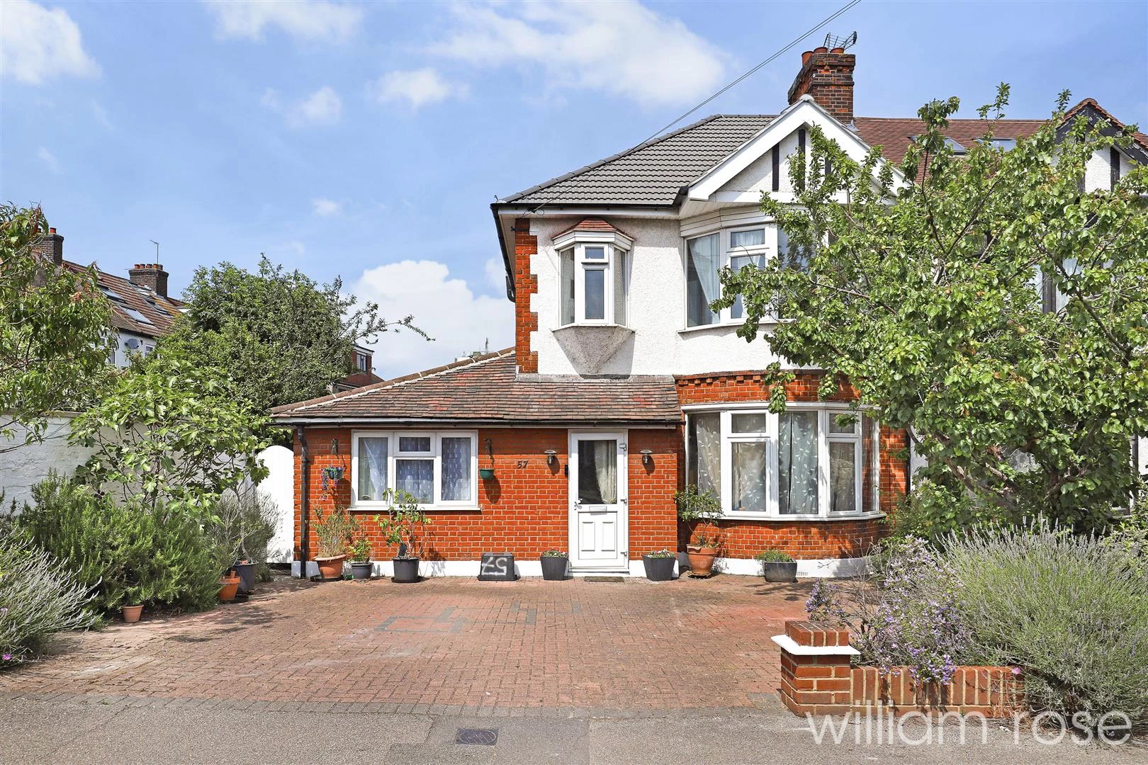Broadmead Road Woodford Green IG8