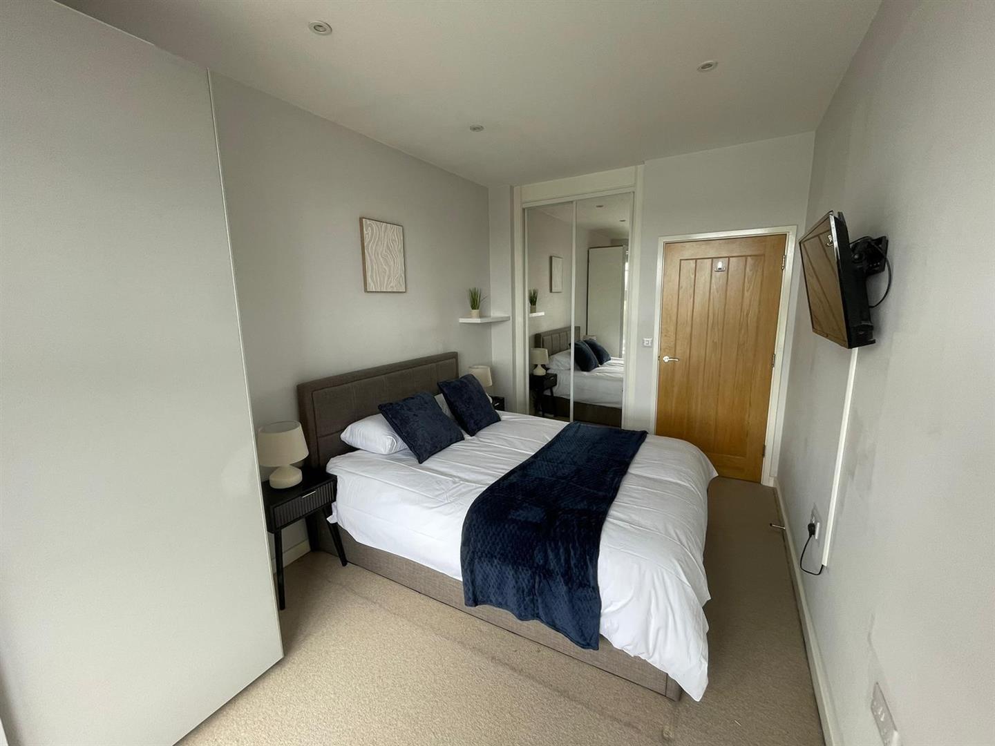 bedroom.jpg
