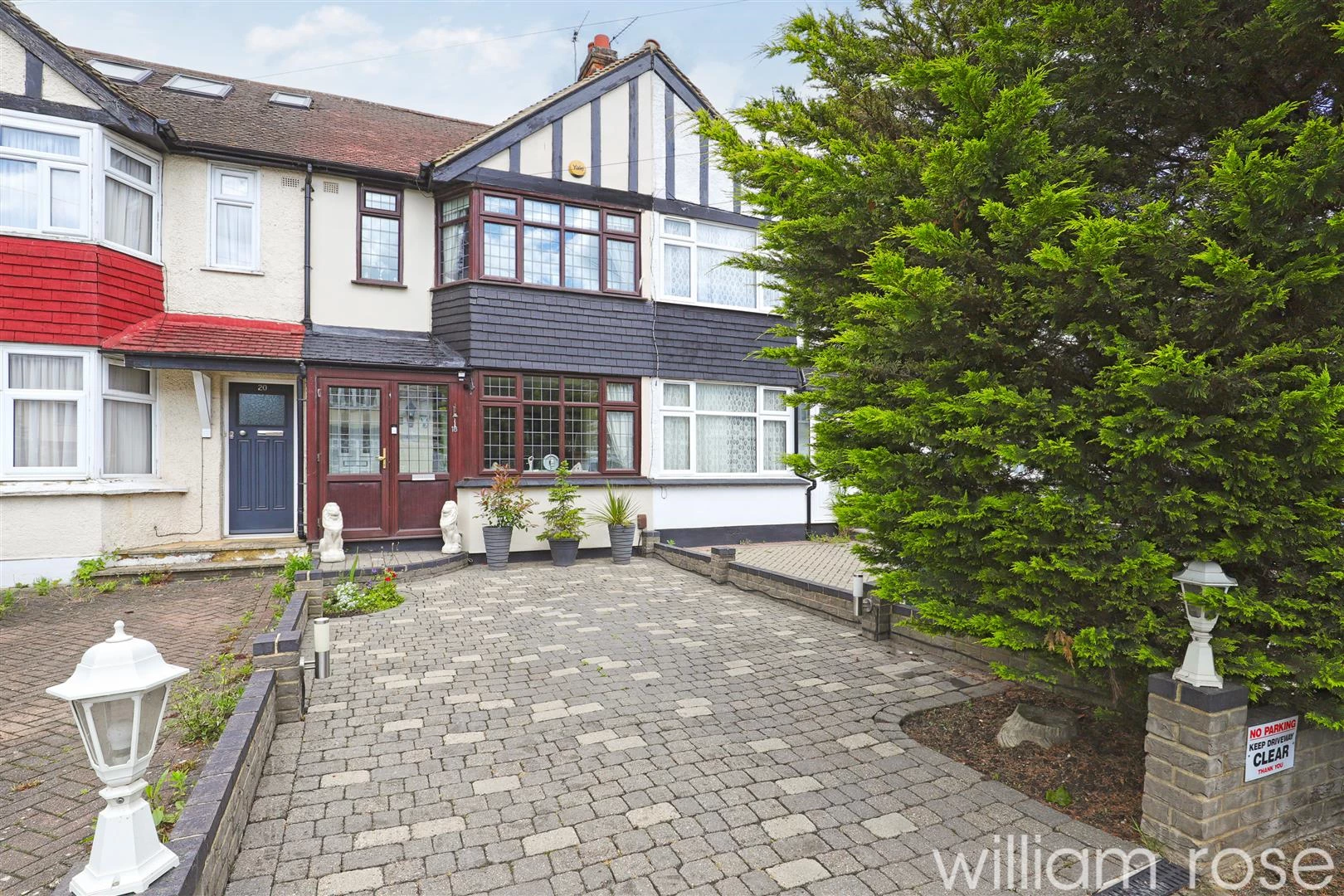 Lower Hall Lane Chingford London E4