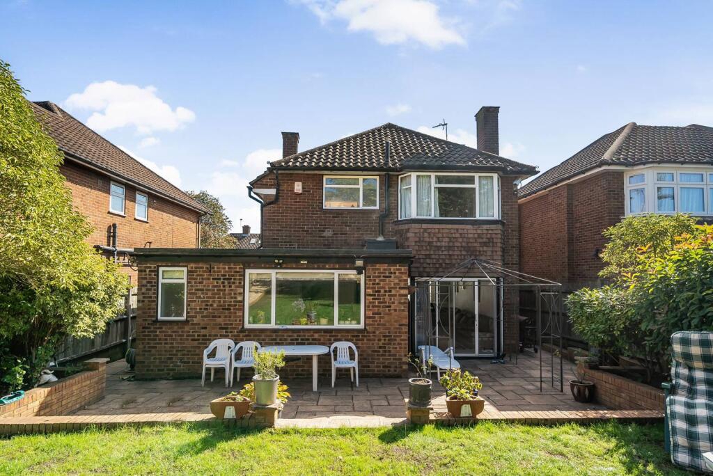 Hartland Drive Edgware Edgware HA8
