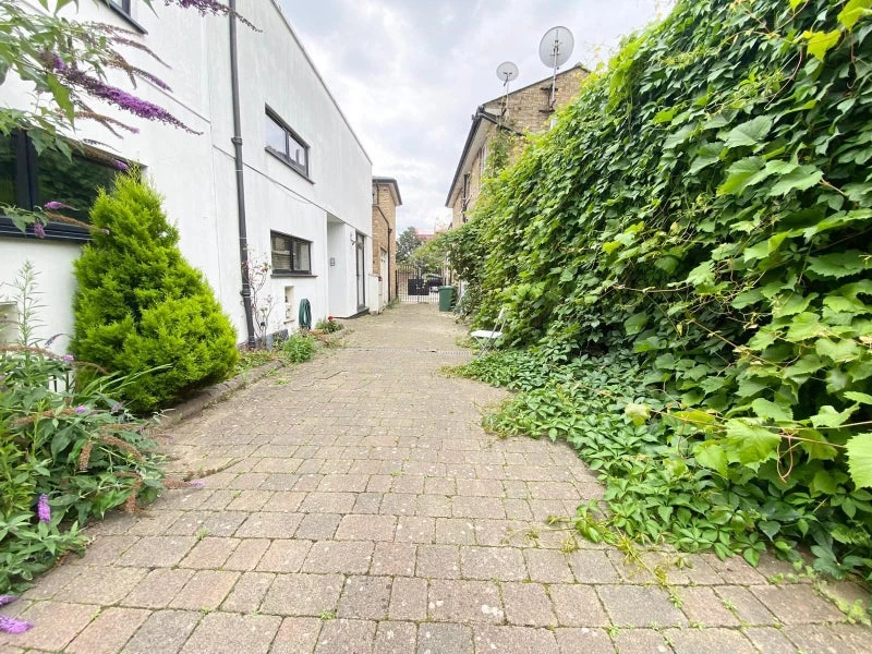 Tavistock Mews Holloway London N19