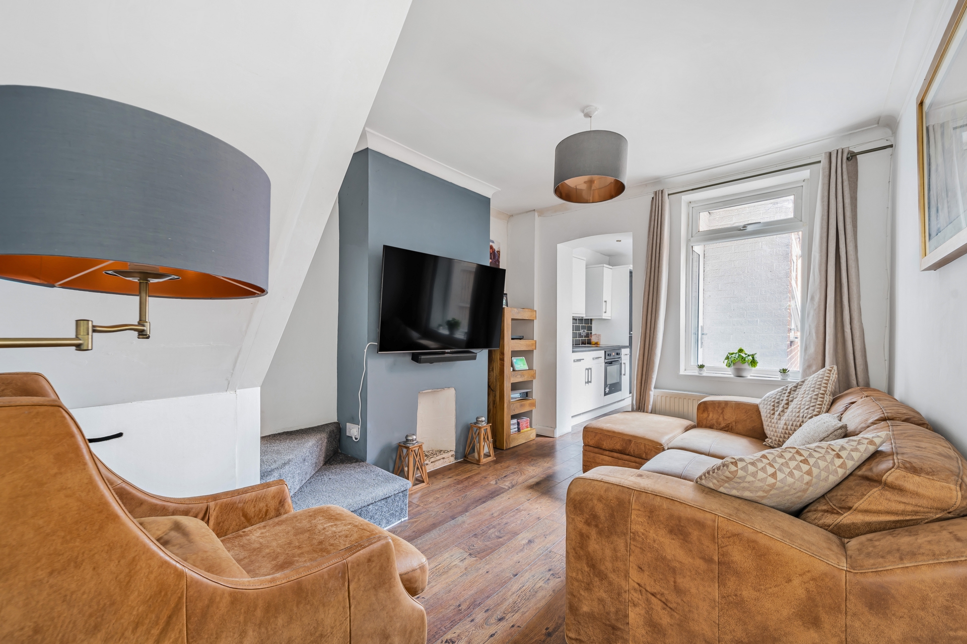 Property For Sale Alexandra Road, Tonbridge, TN9 2 Bedroom Terraced