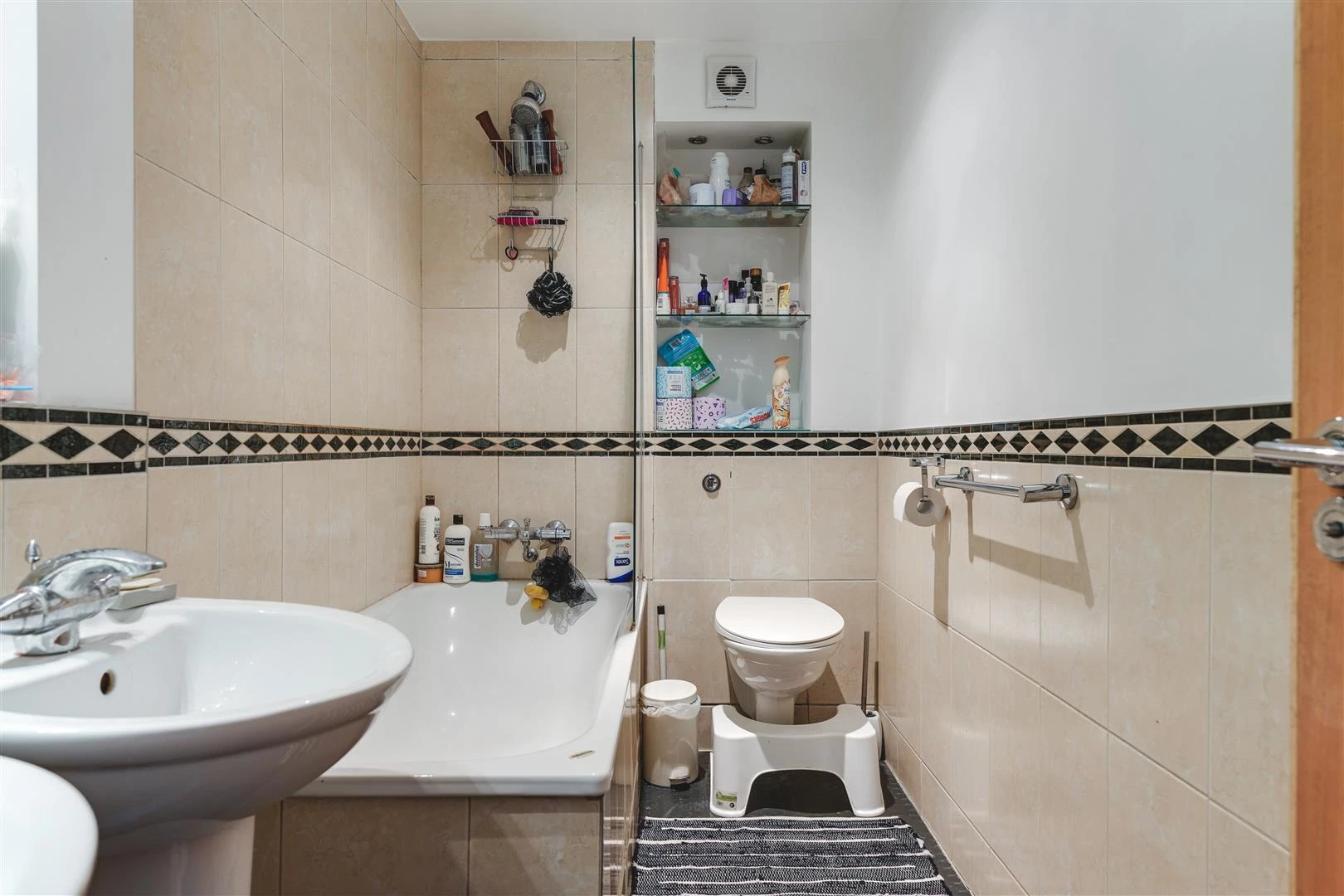 57 Andrews Road-13.jpg