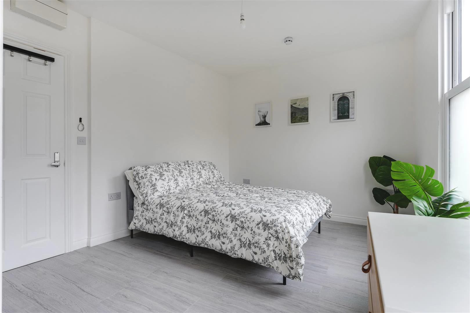 1-3 Chatsworth Road (Studios)-11.jpg