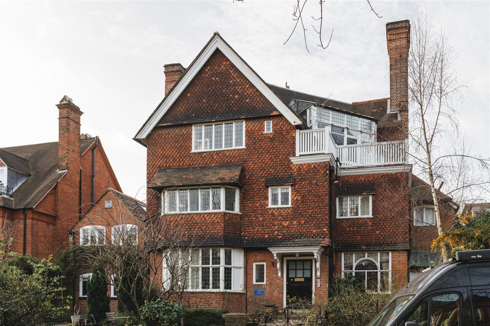 Property For Sale Frognal, Hampstead, NW3 1 Bedroom Flat Conversion
