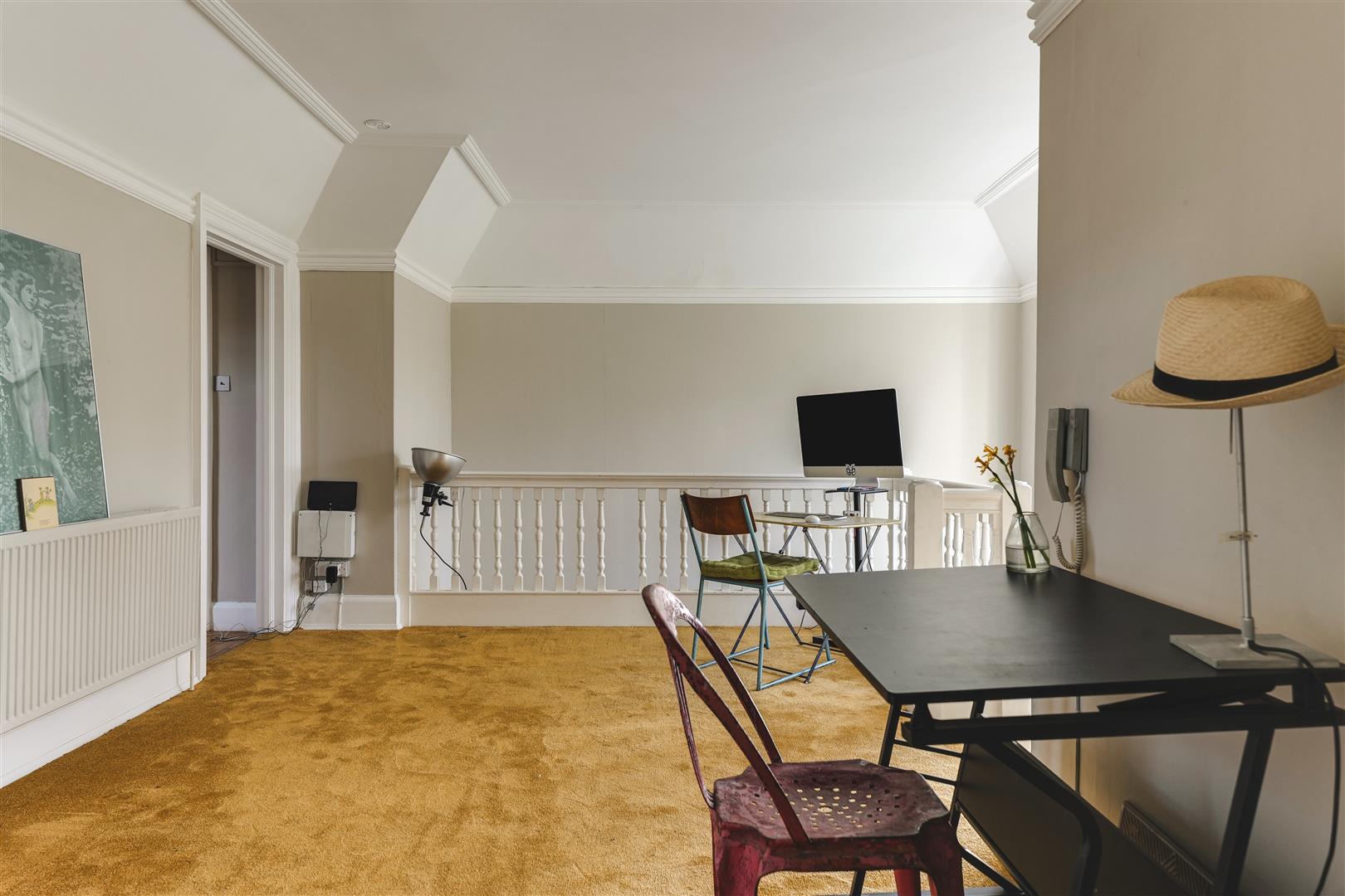 Property For Sale Frognal, Hampstead, NW3 1 Bedroom Flat Conversion