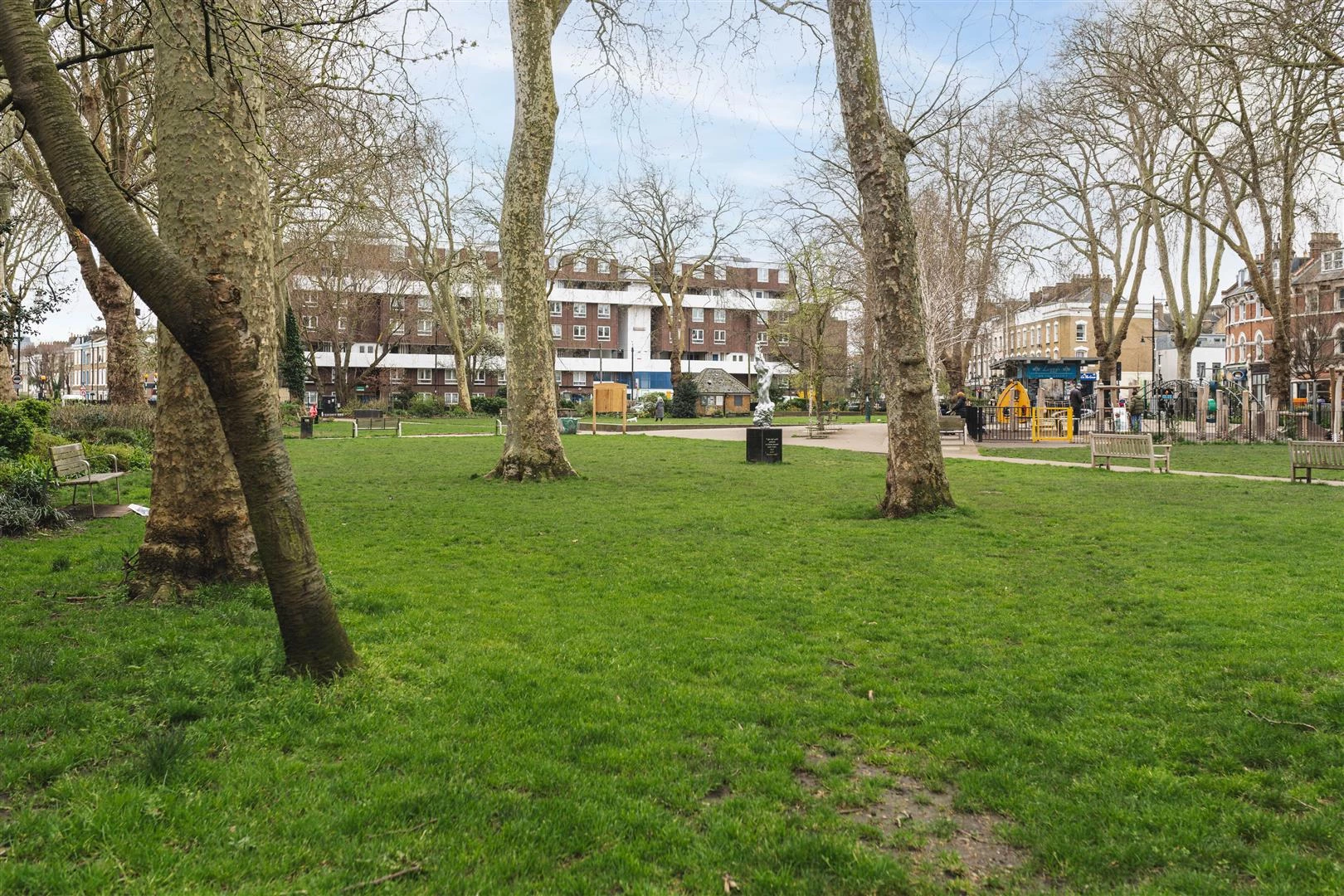 Newington Green-36.jpg