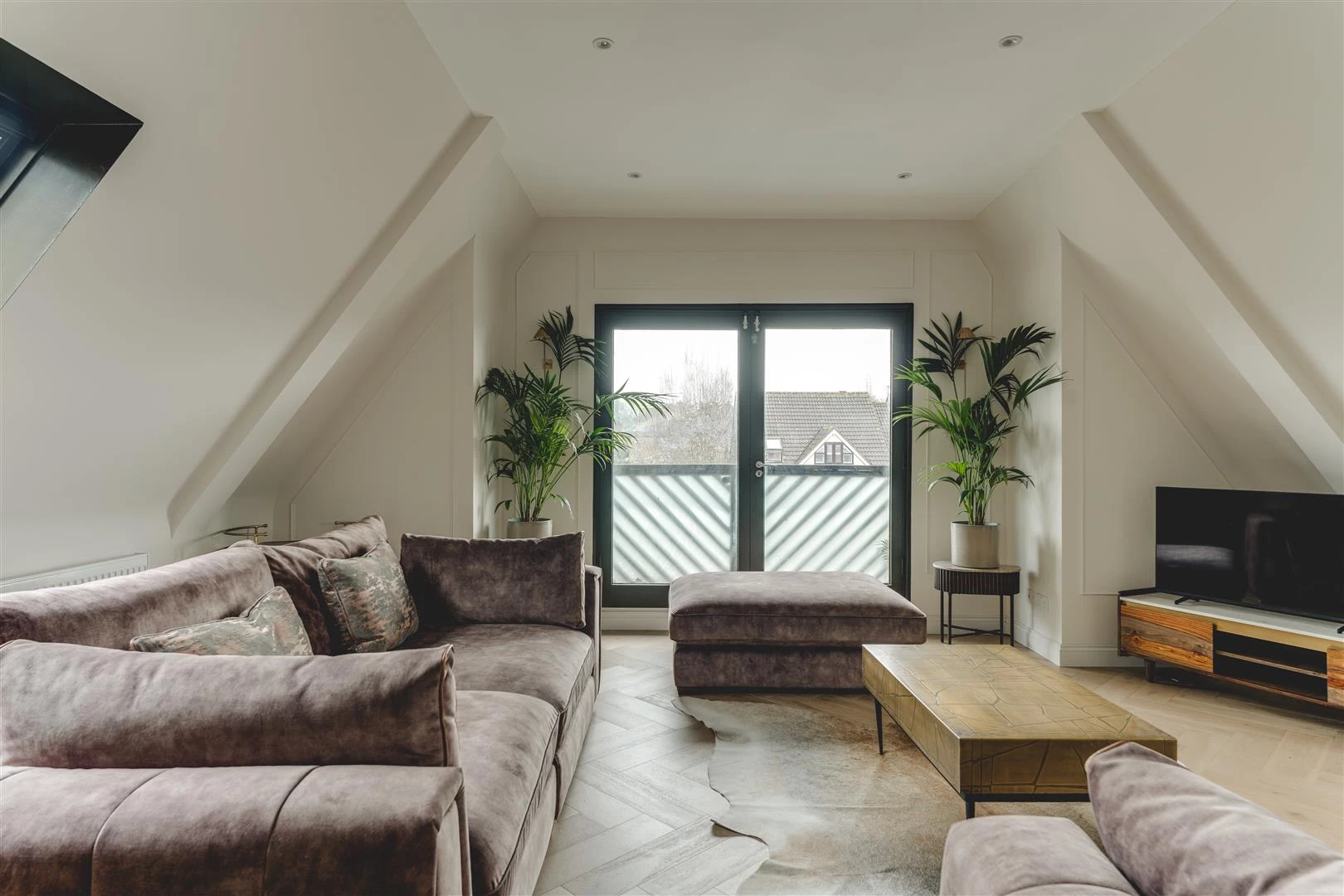 Boleyn Court, Epping New Road Buckhurst Hill IG9