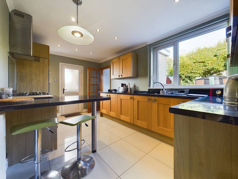 Kitchen/Breakfast Area