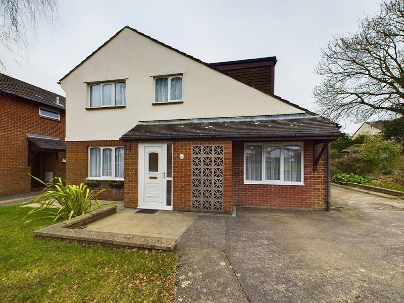 Similar Property: Detached in Thornhill