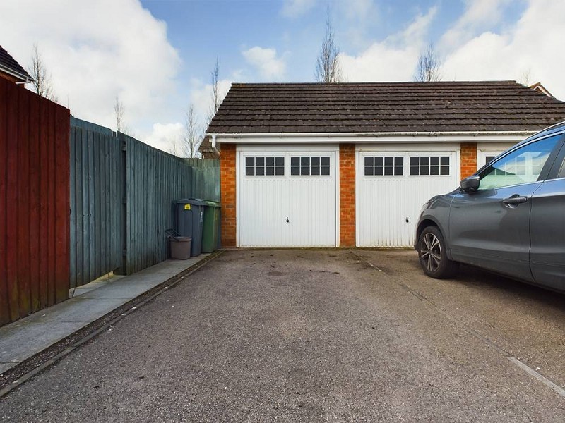 Garage & Driveway