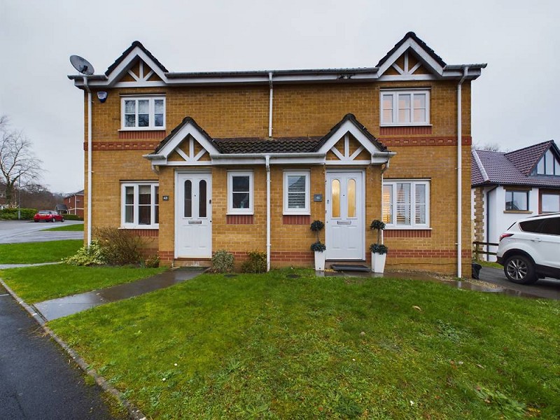 Similar Property: Semi Detached in Thornhill