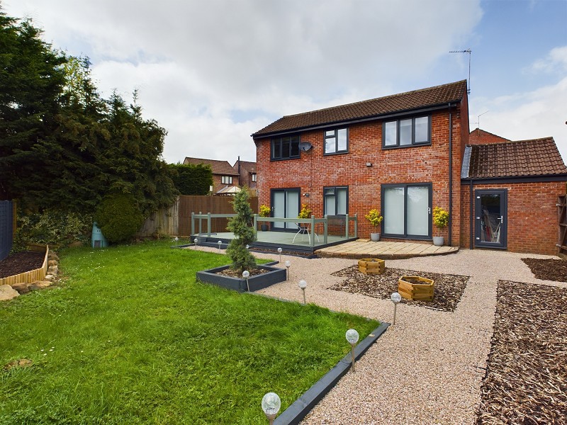Similar Property: Semi Detached in Thornhill