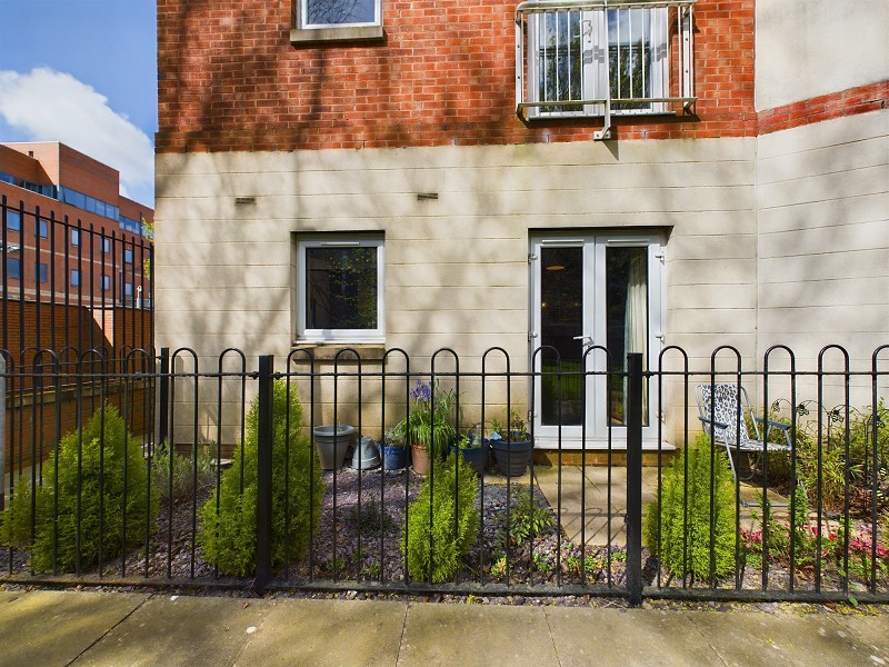 Similar Property: Ground Flat in Cardiff