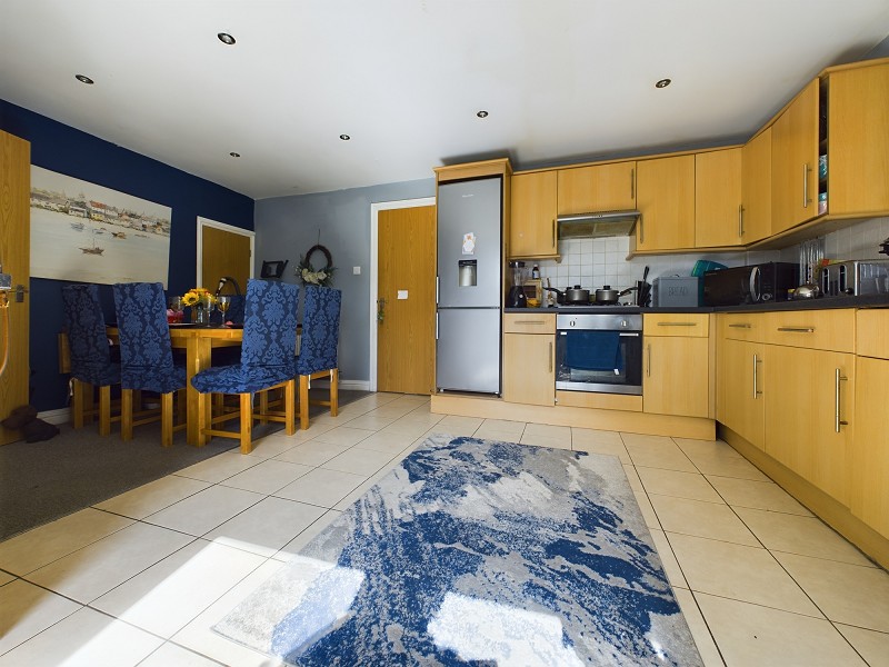 Kitchen/Dining Area