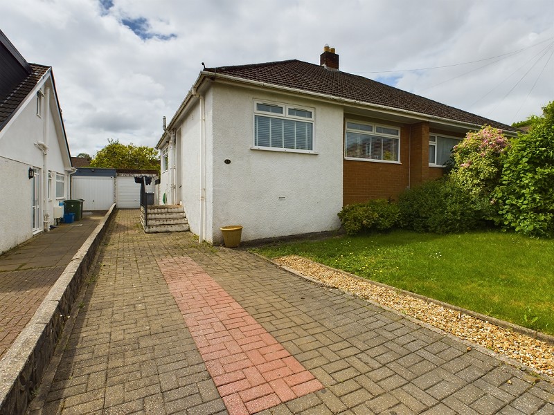 Similar Property: Semi Detached Bungalow in Cardiff