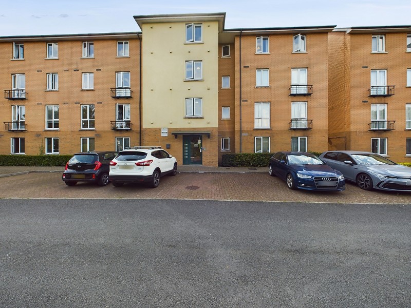 Similar Property: Flat in Cardiff