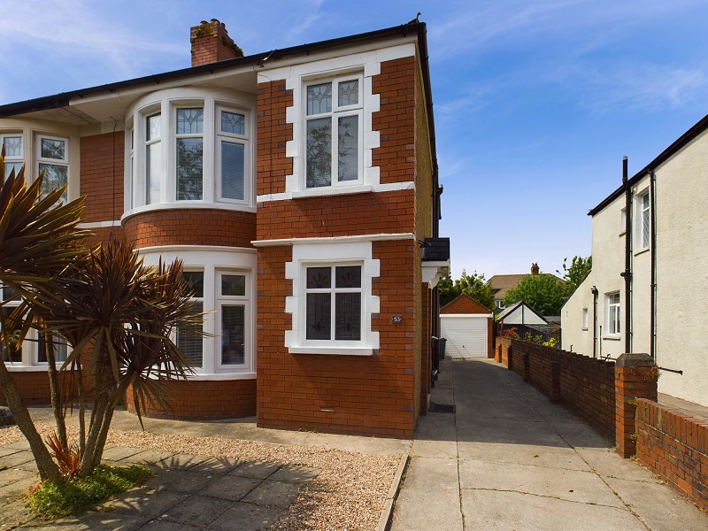 Similar Property: Semi Detached in Heath