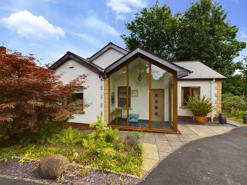 Similar Property: Detached Bungalow in Rhiwbina