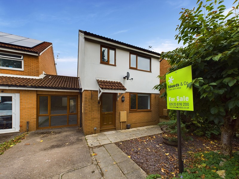 Driveway & Front Entrance