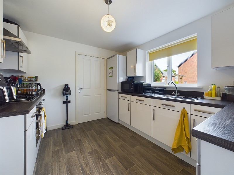 Kitchen/Dining Area