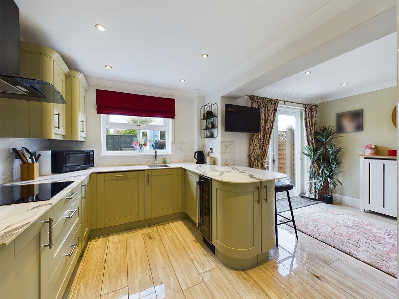 Kitchen / Breakfast Room