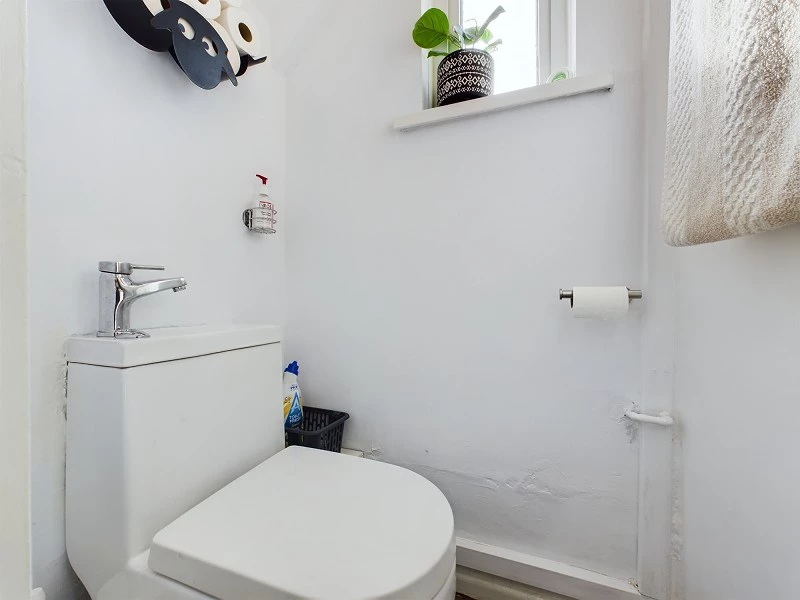 Ground Floor WC