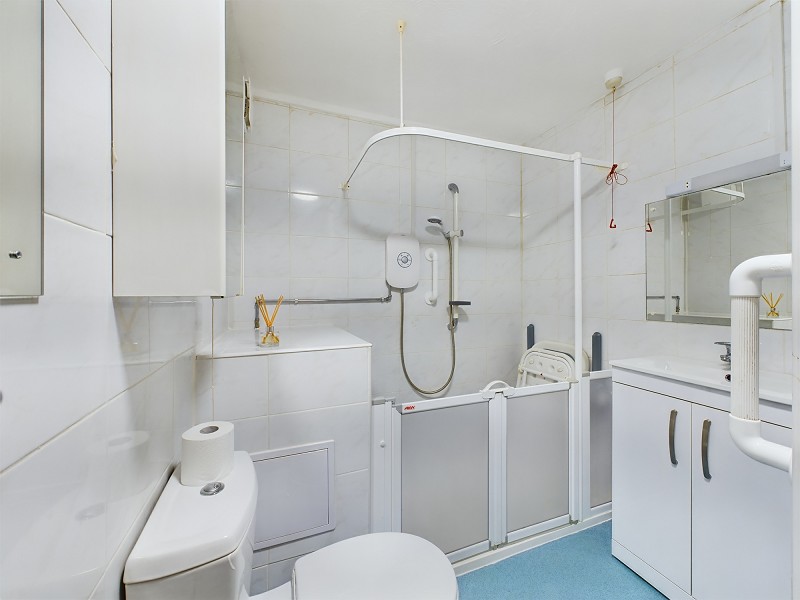 Shower Room/Wc