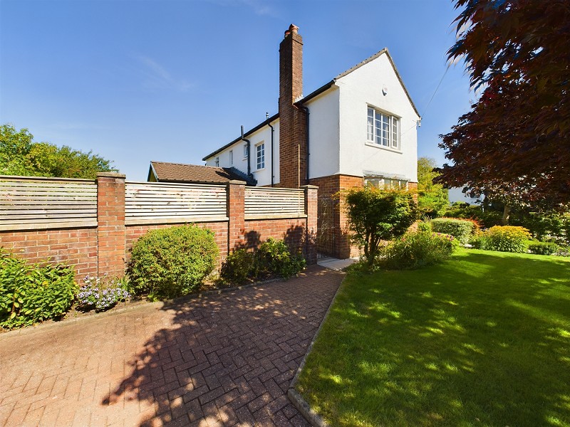 Front Garden & Entrance