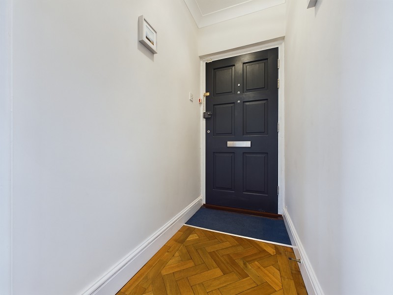 Entrance Porch/Hall