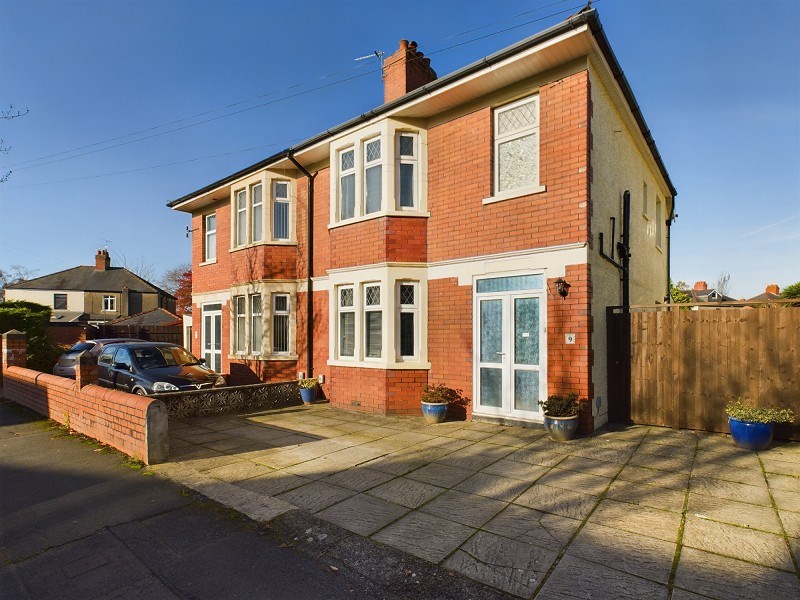 Similar Property: Semi Detached in Heath