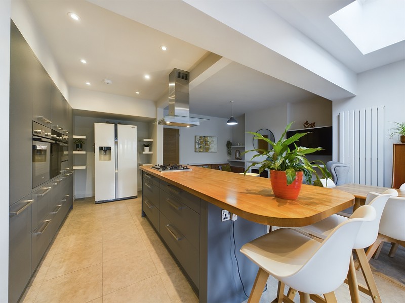 Kitchen/Breakfast Area