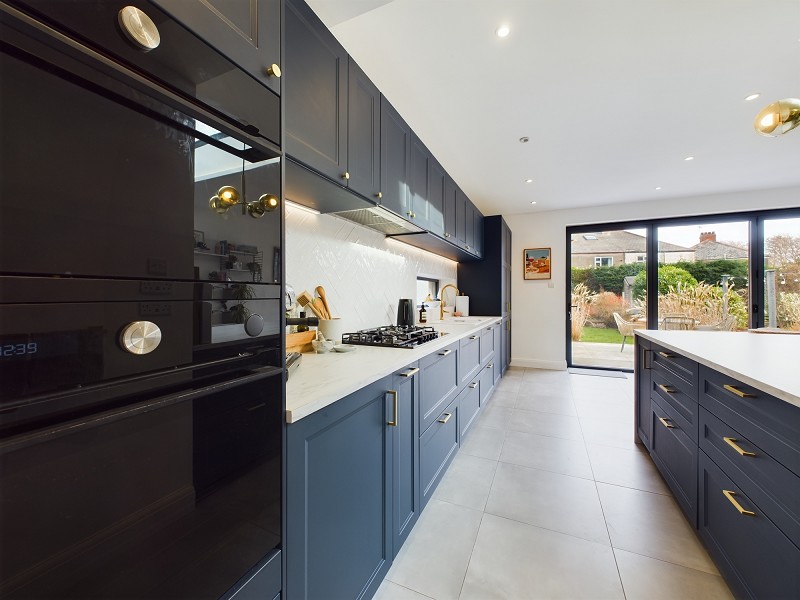 Kitchen/Breakfast Area