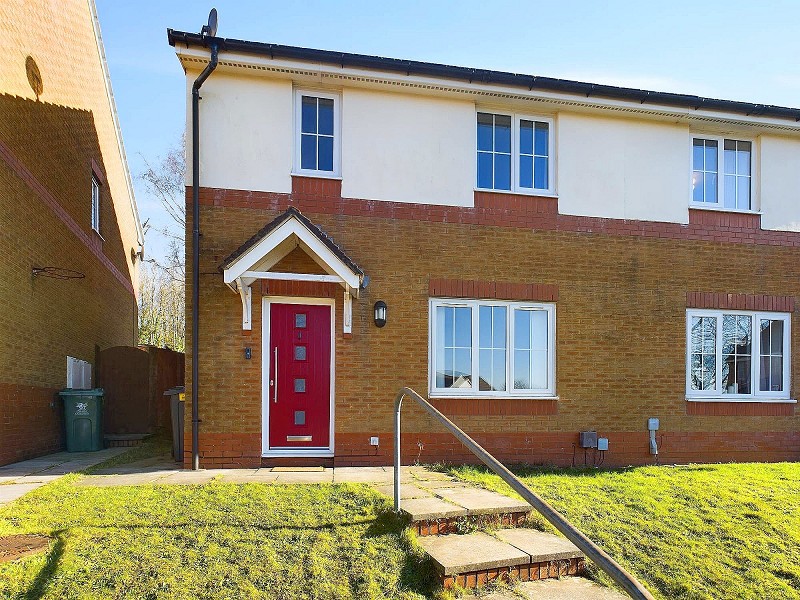 Similar Property: Semi Detached in Cardiff